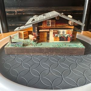 Reuge Swiss Chalet Vintage Music Box